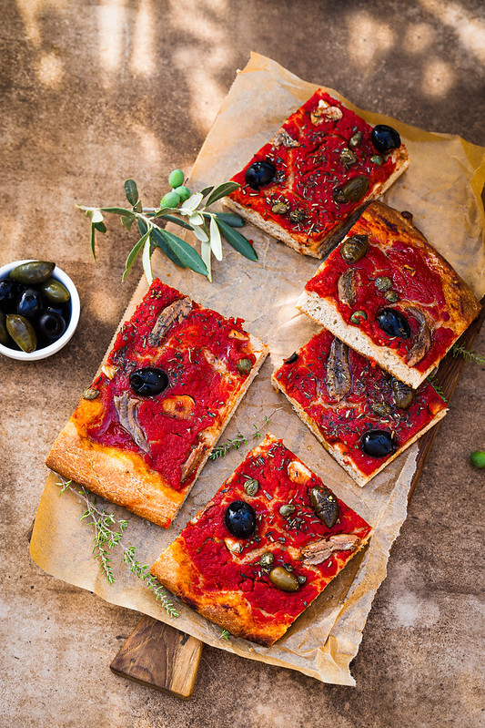 pizza andrea focaccia ligurie tomate anchois olives