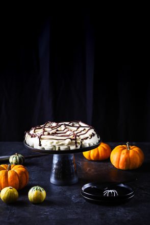 Entremets aux trois chocolats sans gluten (façon toile d’araignée)