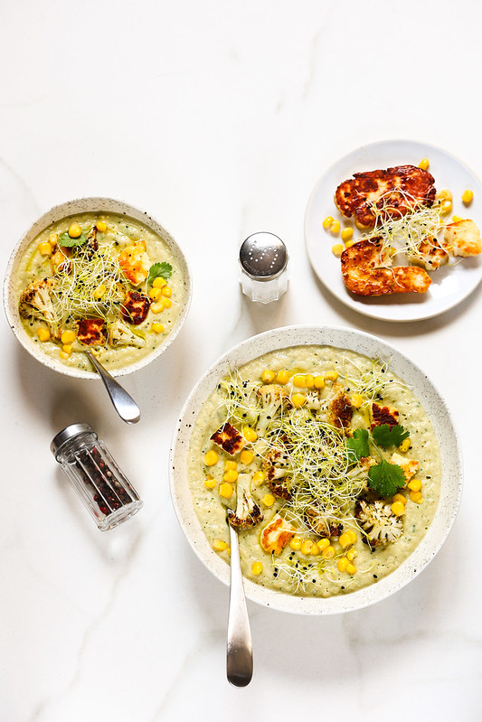 soupe chou fleur mais halloumi vegetarienne
