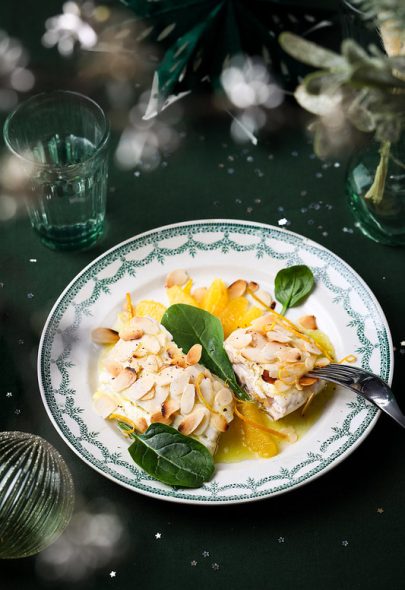 Filet de bar aux amandes, sauce à l’orange