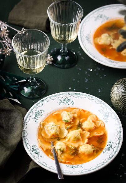 Raviolis de crevettes en bouillon