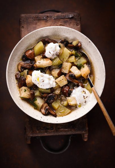Soupe de céleri-rave, champignons et burrata