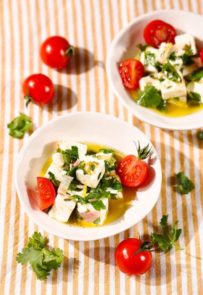 Feta marinée à l’huile d’olive et à la coriandre