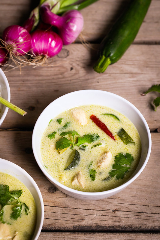 curry thai vert courgettes poulet leger