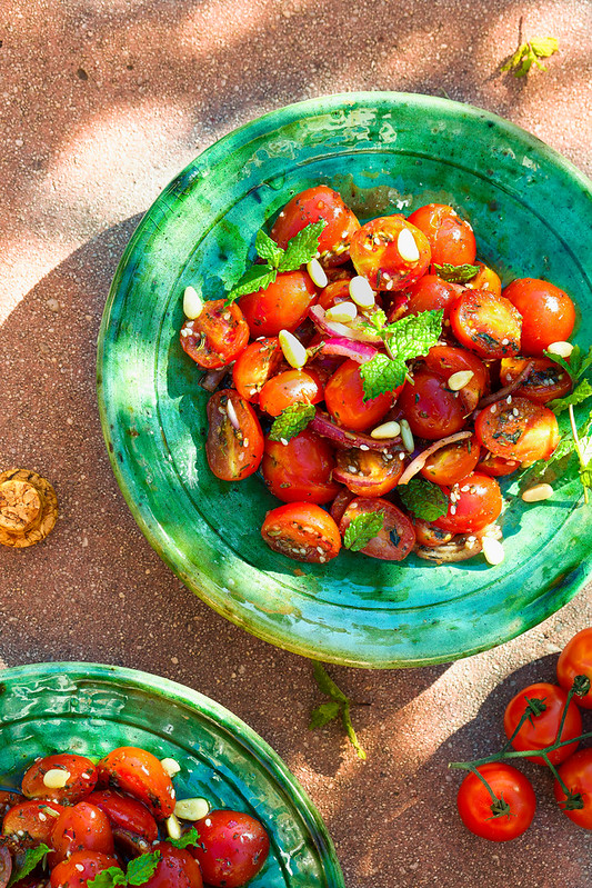 Salade de tomates à la mélasse de grenade - Recette turque