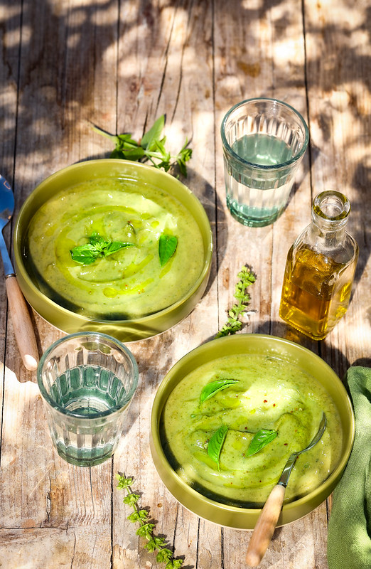 Velouté de courgettes aux herbes Velouté de courgettes aux herbes